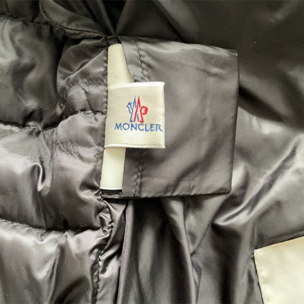MONCLER 💯 authentic jacket size 0, stunning and elegant MONCLER jacket down❗️ - Picture 12 of 16
